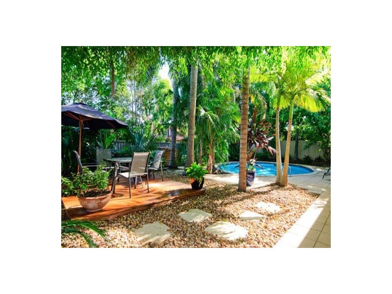 5 Sigatoka Place, Clear Island Waters QLD 4226