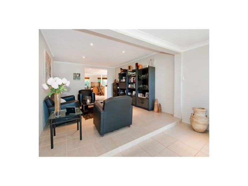 5 Sigatoka Place, Clear Island Waters QLD 4226