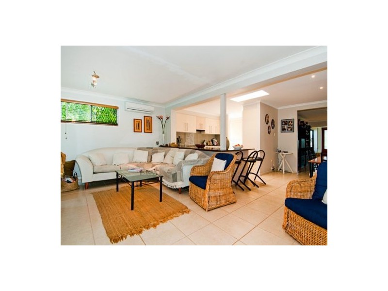 5 Sigatoka Place, Clear Island Waters QLD 4226