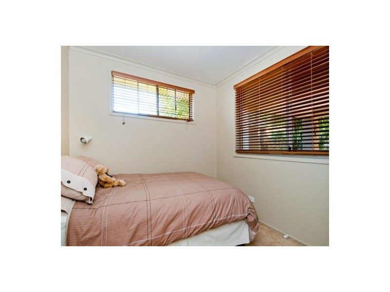 5 Sigatoka Place, Clear Island Waters QLD 4226