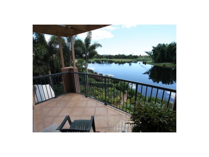 30/117 Palm Meadows, Carrara QLD 4211