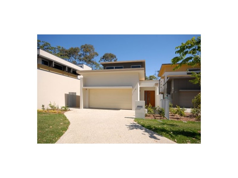 76 Bamboo Avenue (Tashey Court), Bundall QLD 4217