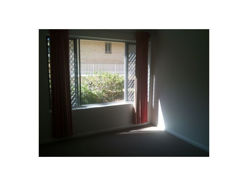 1/274  Hedges Ave, Broadbeach QLD 4218