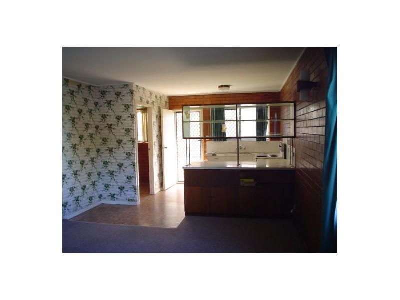 4/2  Mary Ave, Broadbeach QLD 4218