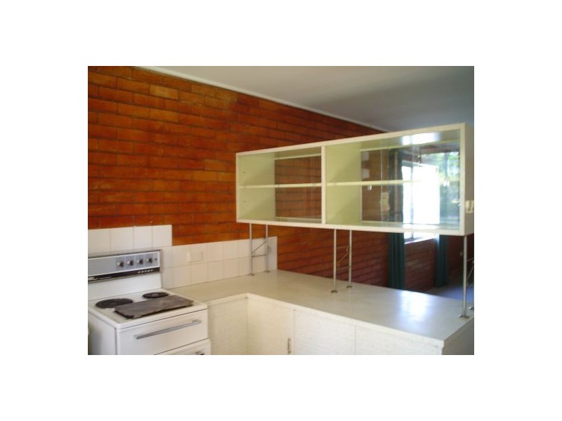 4/2  Mary Ave, Broadbeach QLD 4218