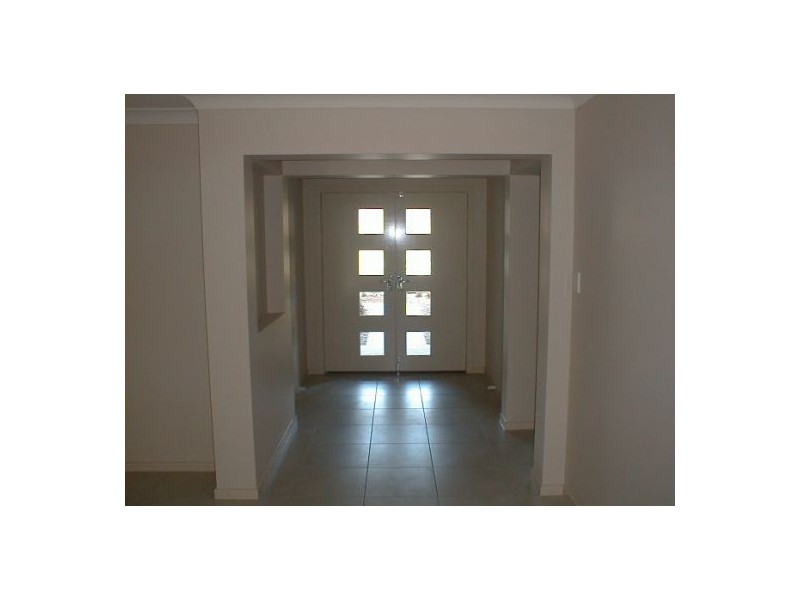 38 Victoria Drive, Pacific Pines QLD 4211