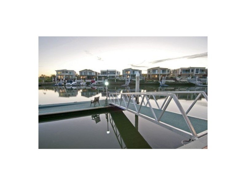 37 South Quay Drive, Biggera Waters QLD 4216