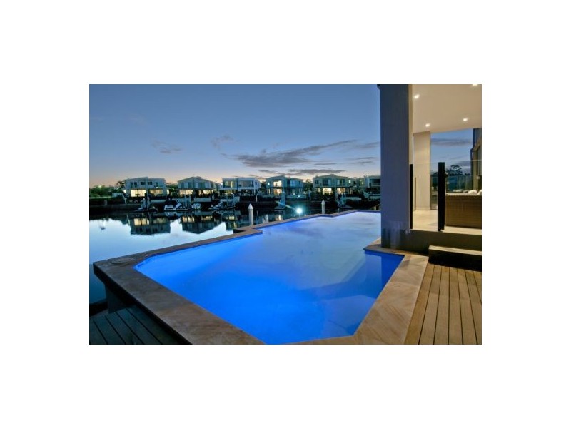 37 South Quay Drive, Biggera Waters QLD 4216