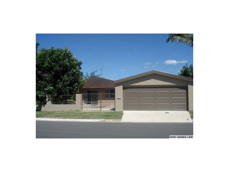 61  Allambi Ave, Broadbeach Waters QLD 4218