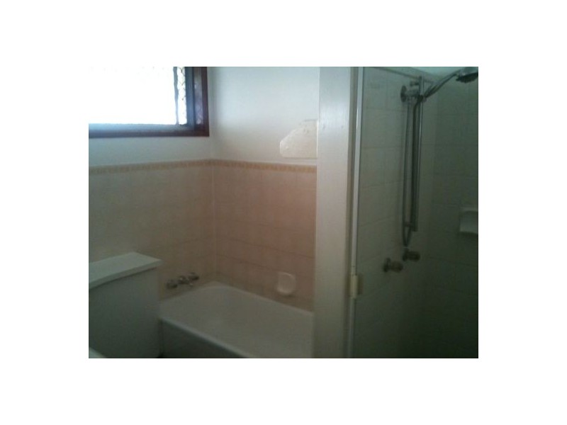 61  Allambi Ave, Broadbeach Waters QLD 4218