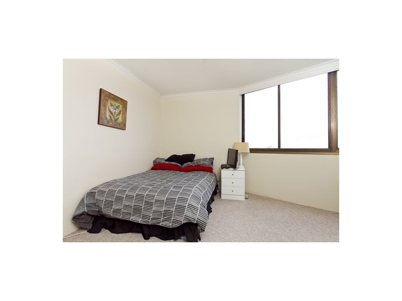 Broadbeach Waters QLD 4218