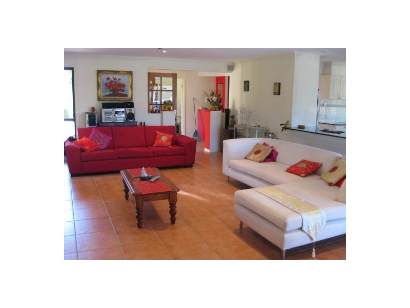 3 Wallaby Place, Sorrento QLD 4217