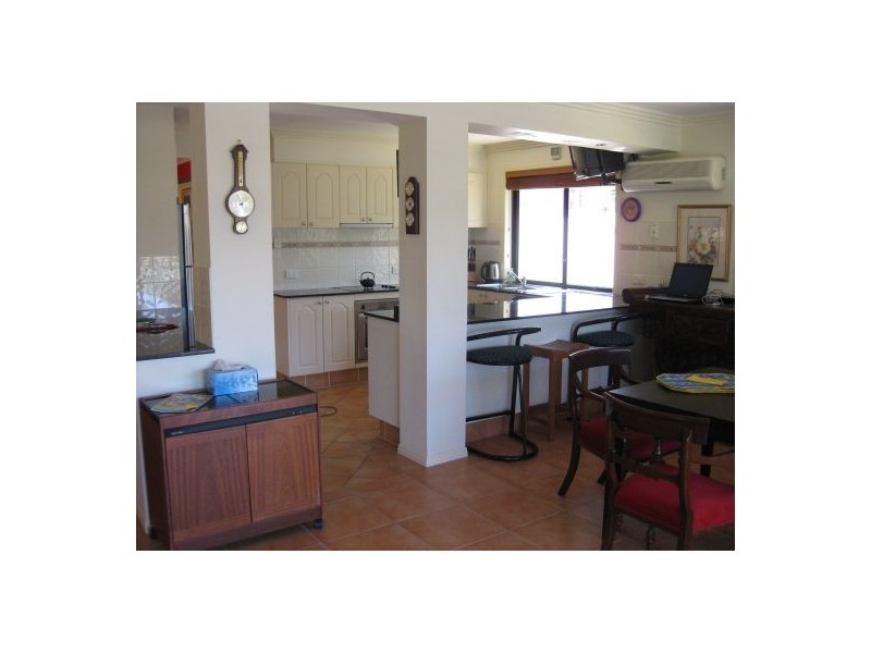 3 Wallaby Place, Sorrento QLD 4217