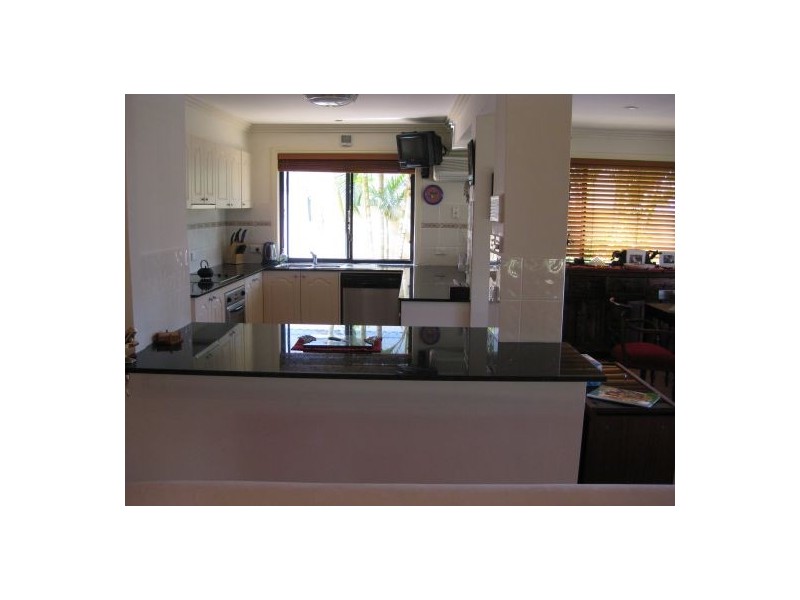 3 Wallaby Place, Sorrento QLD 4217