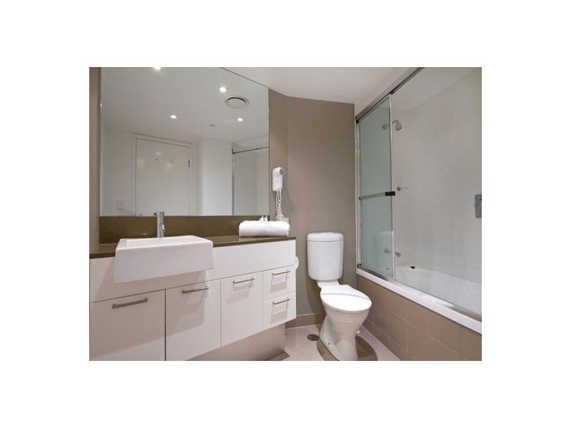 Unit 401 ‘Artique’ 18 Enderley Avenue, Surfers Paradise QLD 4217