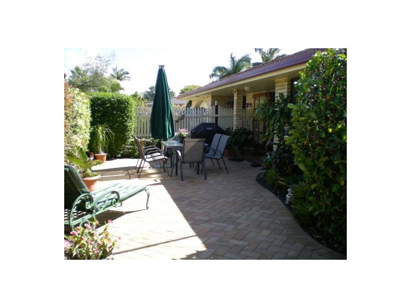 Unit 1 11 Huon Crescent, Runaway Bay QLD 4216