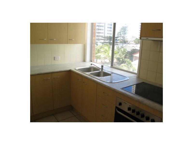 9/10 Frederick St, Surfers Paradise QLD 4217