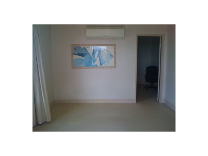 Unit 511 “Neptune Resort” 27 Margaret Avenue, Broadbeach QLD 4218