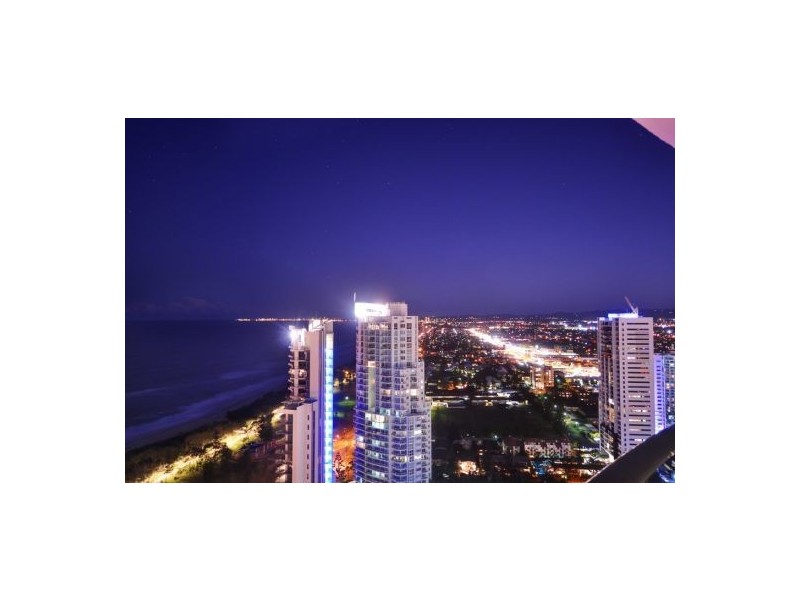 3704 Charles Ave, Broadbeach QLD 4218
