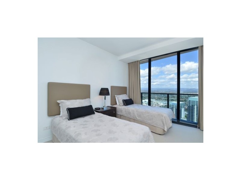 3704 Charles Ave, Broadbeach QLD 4218