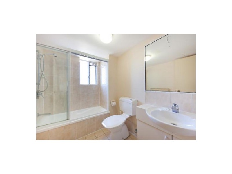 9/36  Australia Ave, Broadbeach QLD 4218