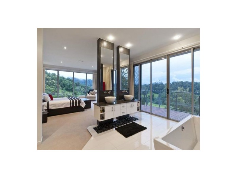 39 Piggotts Road, Guanaba QLD 4210