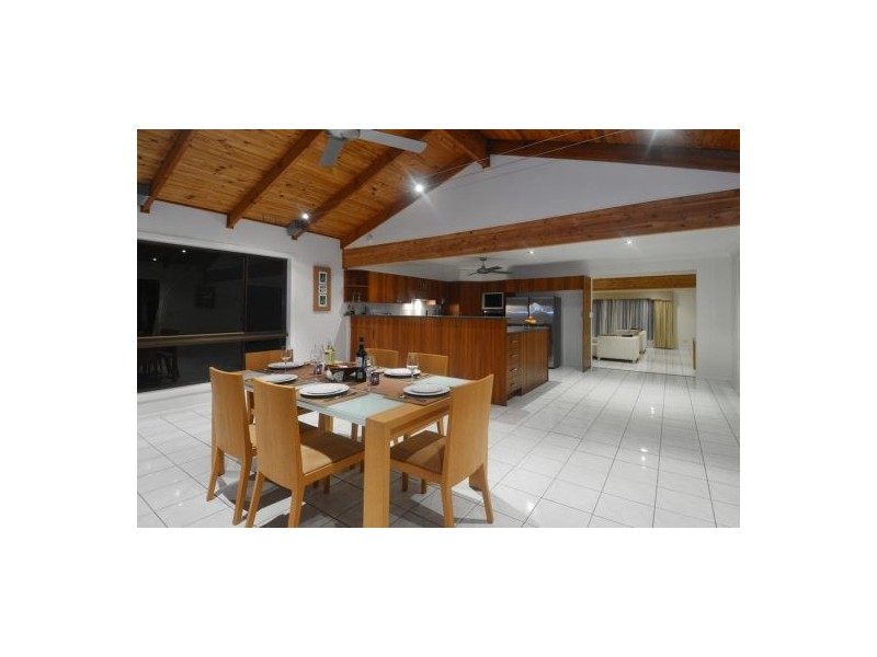 378 Bayview Street, Hollywell QLD 4216