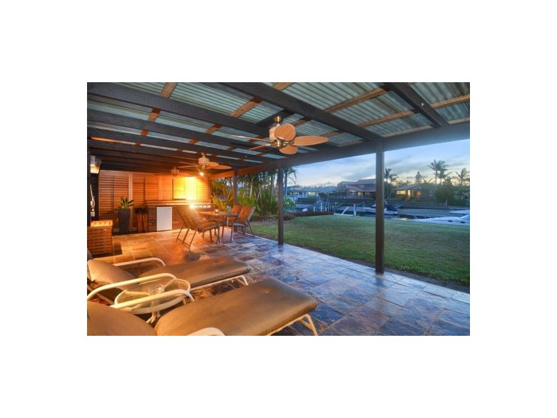 378 Bayview Street, Hollywell QLD 4216