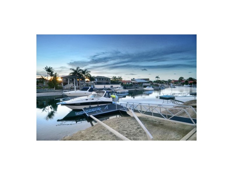 378 Bayview Street, Hollywell QLD 4216