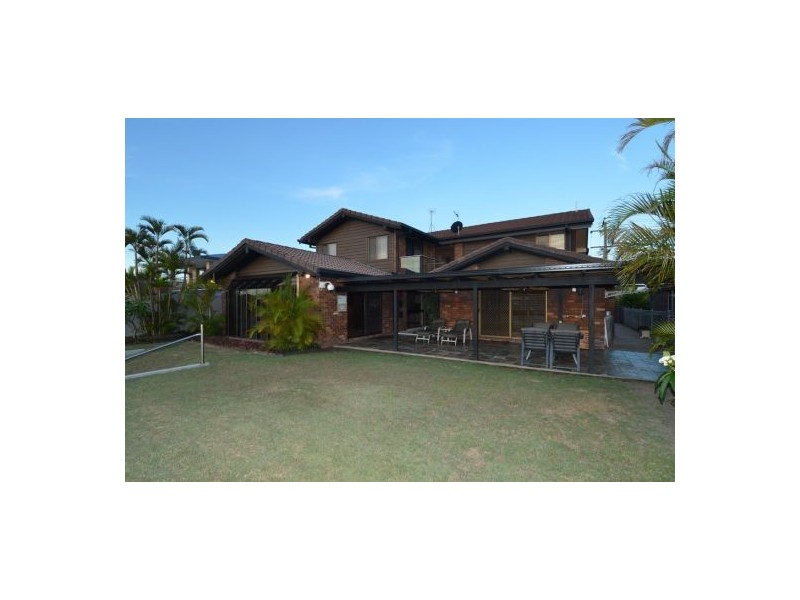 378 Bayview Street, Hollywell QLD 4216