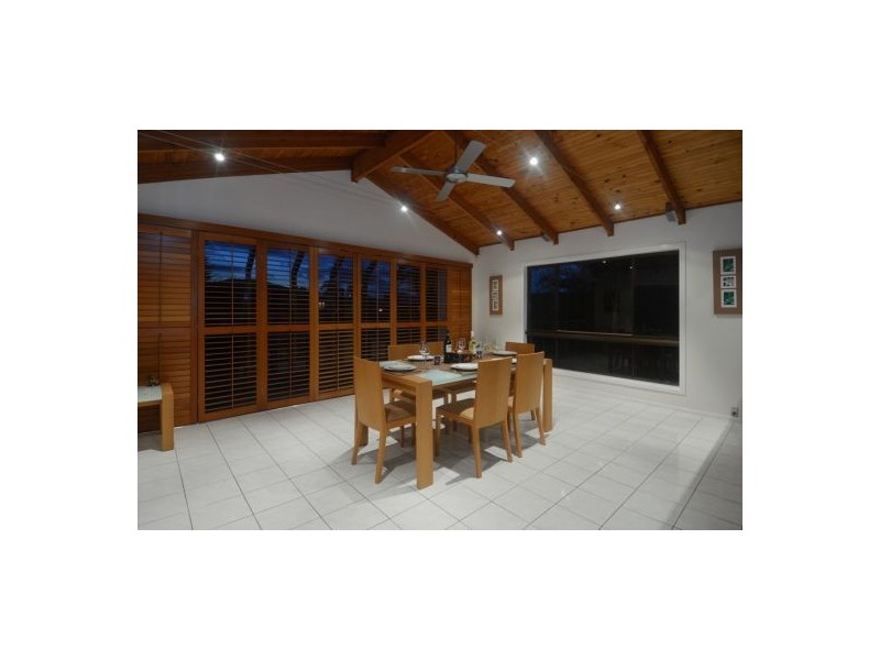 378 Bayview Street, Hollywell QLD 4216