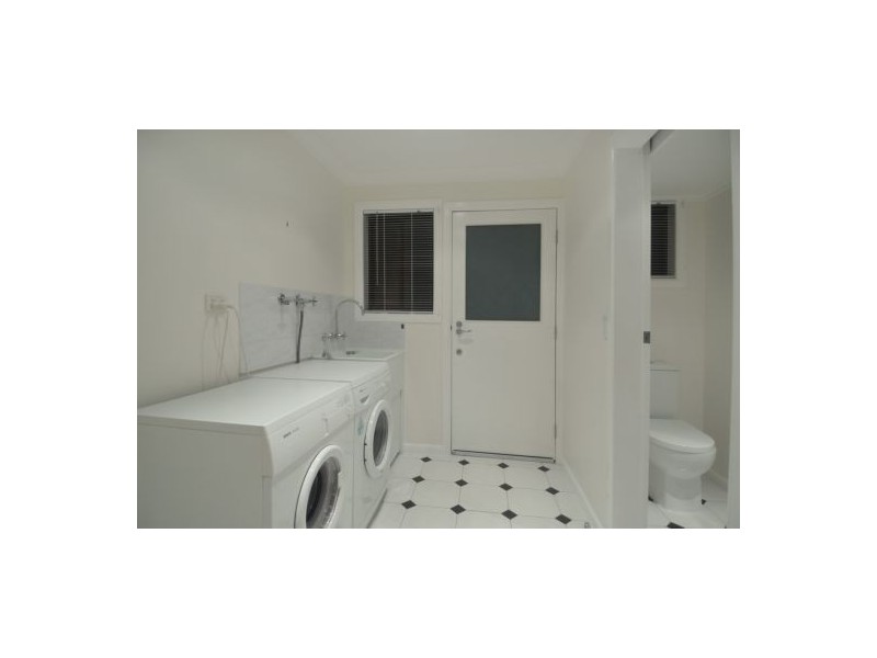 378 Bayview Street, Hollywell QLD 4216