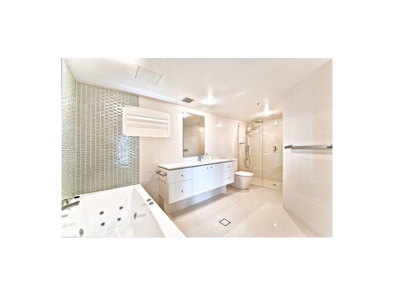 54/129  Surf Parade, Broadbeach QLD 4218