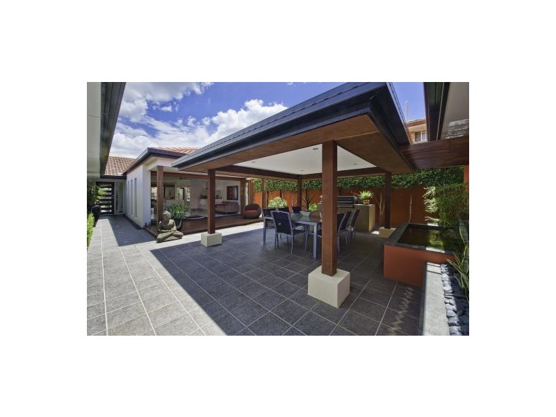 5 Cypress Drive West, Broadbeach Waters QLD 4218