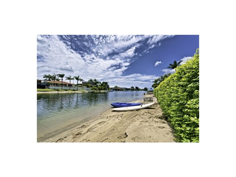 5 Cypress Drive West, Broadbeach Waters QLD 4218