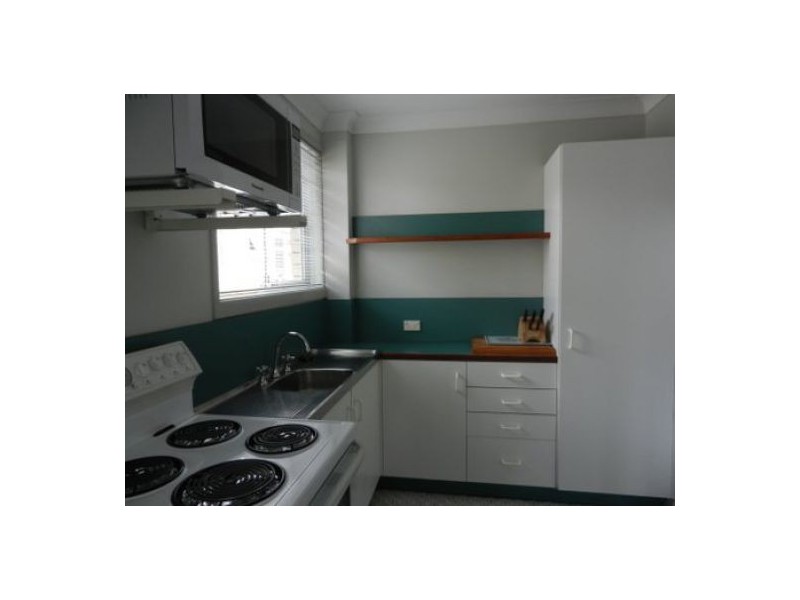 3/23 Anne Ave, Broadbeach QLD 4218