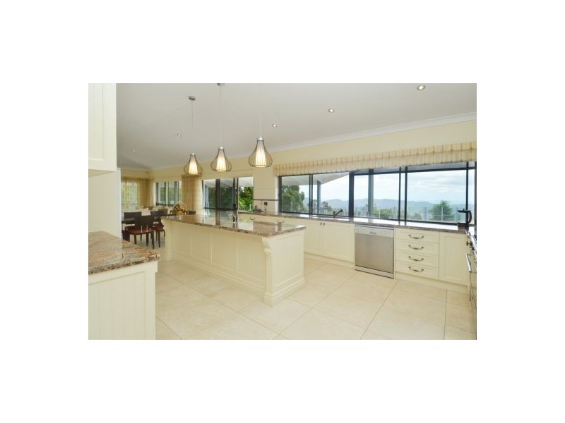 80 Magnetic Drive, Tamborine Mountain QLD 4272