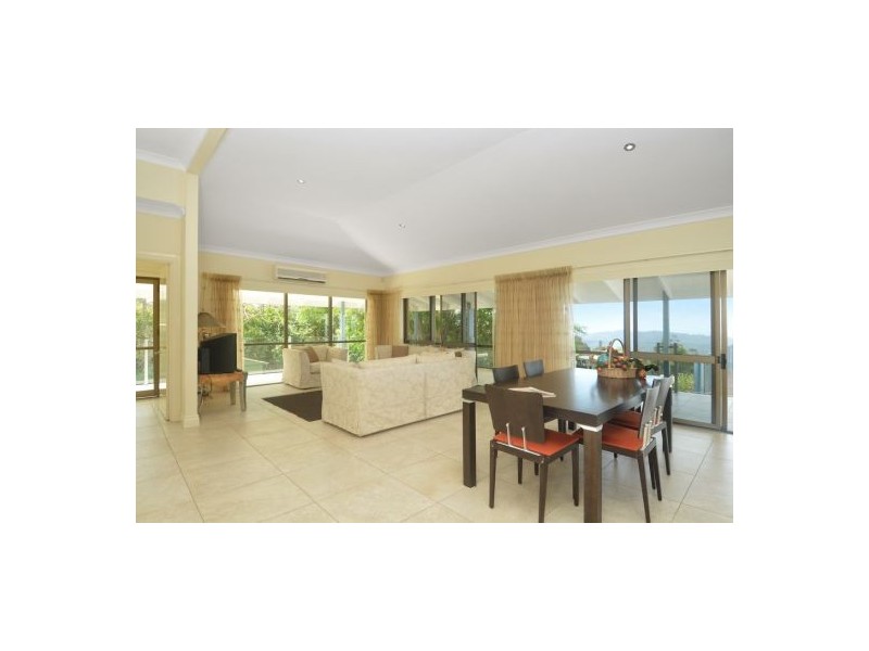 80 Magnetic Drive, Tamborine Mountain QLD 4272