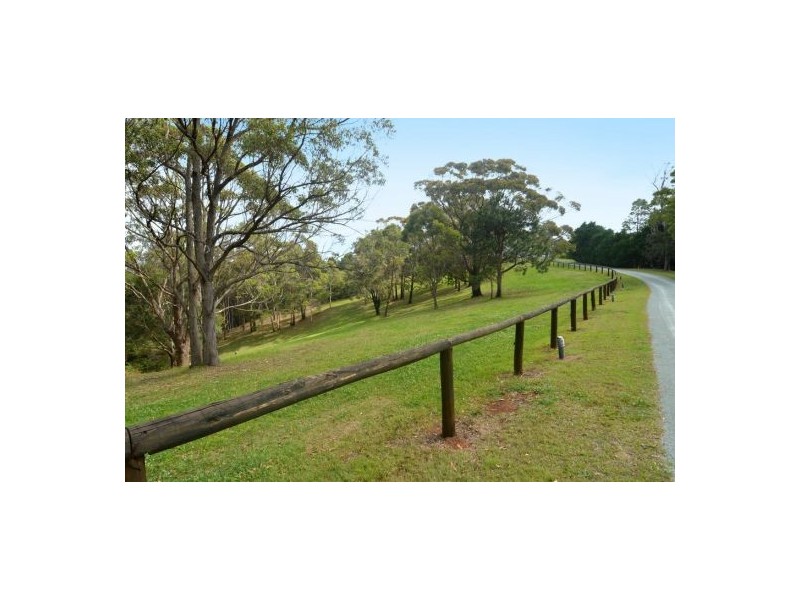 80 Magnetic Drive, Tamborine Mountain QLD 4272