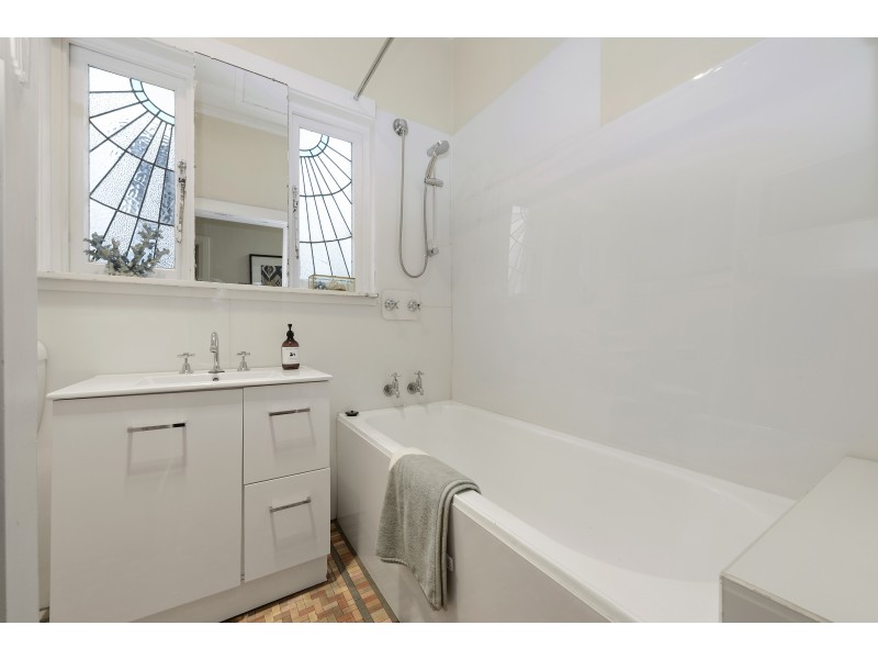 16 Oakley Road, North Bondi NSW 2026