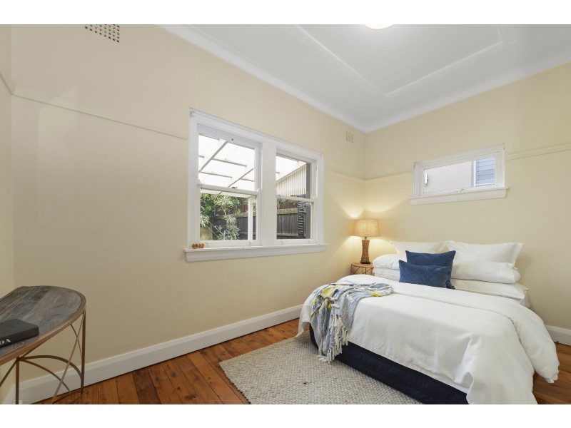 16 Oakley Road, North Bondi NSW 2026