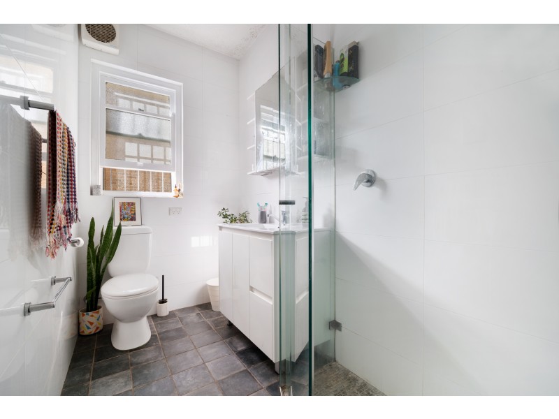 2/52a Sir Thomas Mitchell Road, Bondi Beach NSW 2026