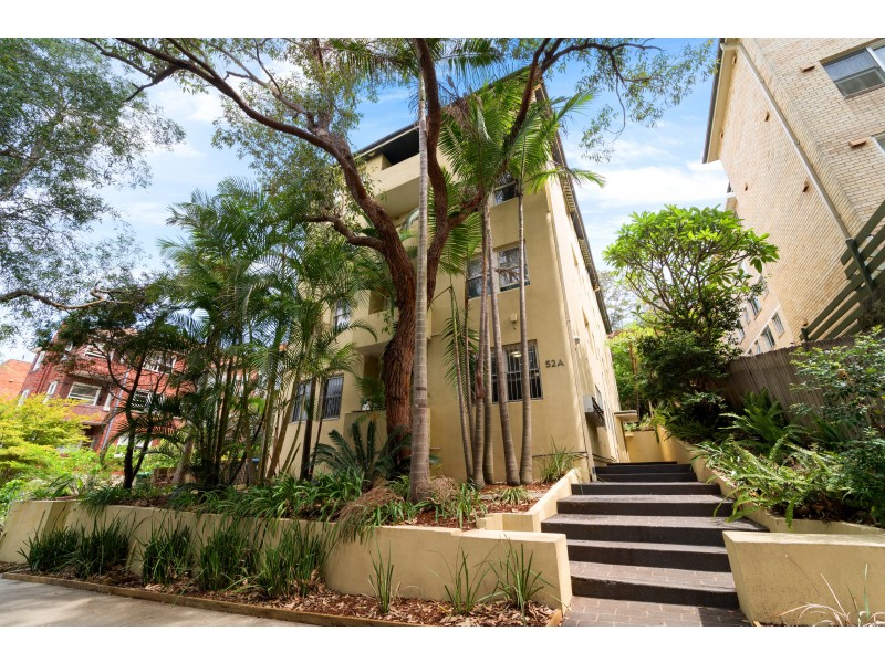 2/52a Sir Thomas Mitchell Road, Bondi Beach NSW 2026