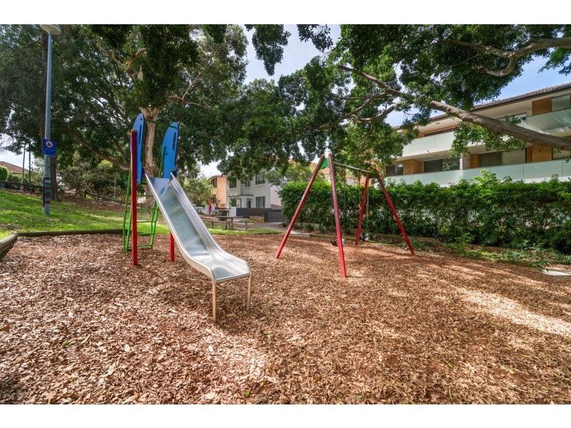 2/52a Sir Thomas Mitchell Road, Bondi Beach NSW 2026