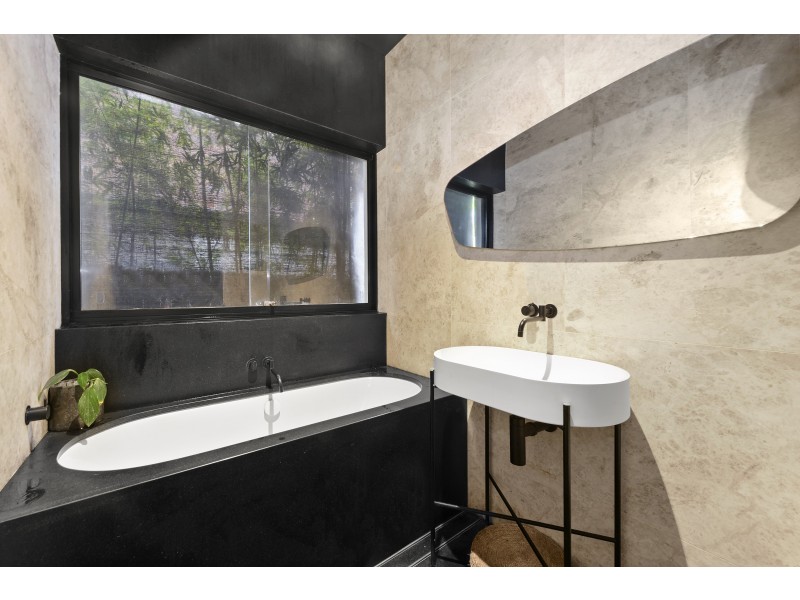 58 Wallis Parade, North Bondi NSW 2026