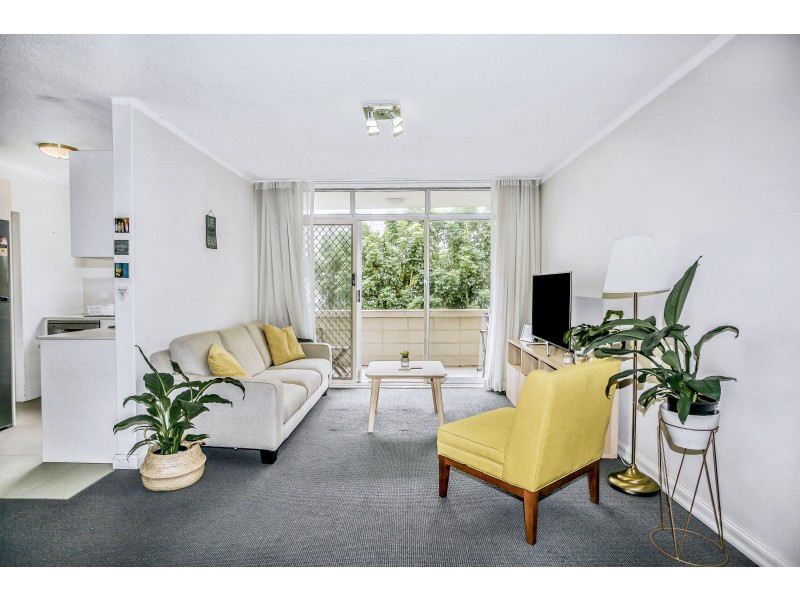 17/15 Wallis Parade, North Bondi NSW 2026