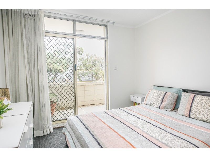 17/15 Wallis Parade, North Bondi NSW 2026
