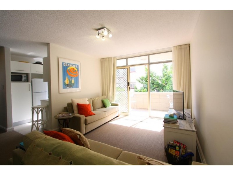 17/15 Wallis Parade, North Bondi NSW 2026