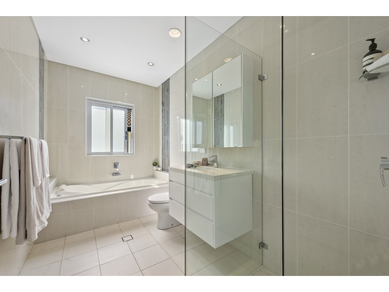 13 Glenayr Avenue, North Bondi NSW 2026