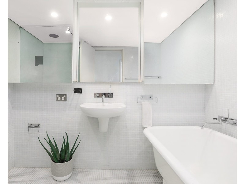 18/2-4 Notts Avenue, Bondi Beach NSW 2026